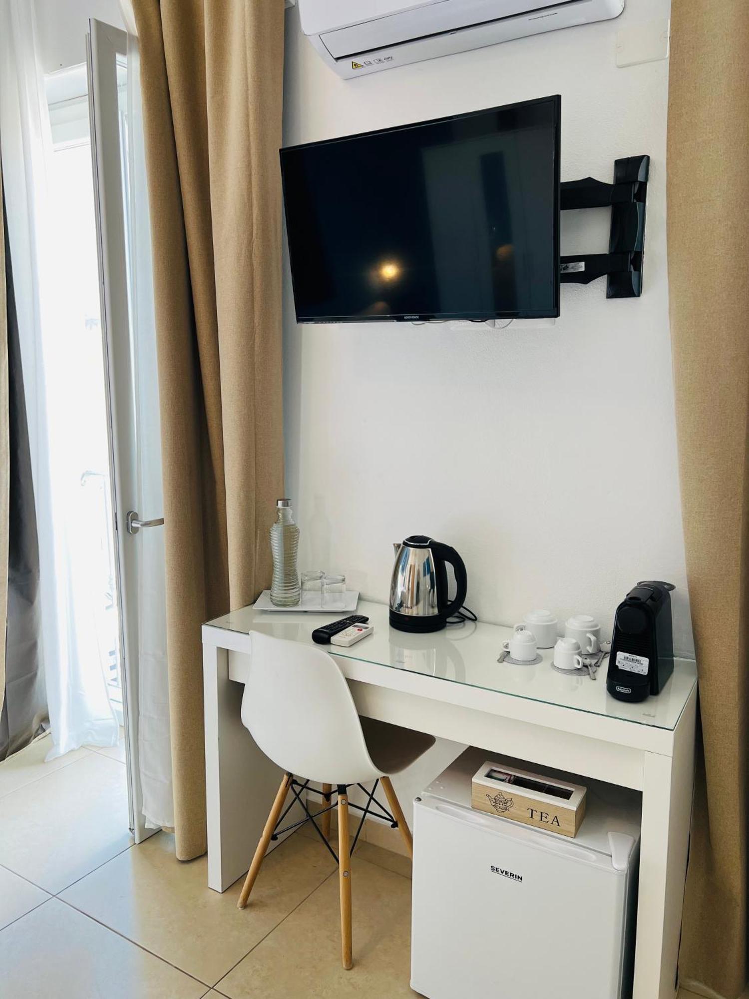 Les Chambres De Francoise Guest House أولبيا المظهر الخارجي الصورة