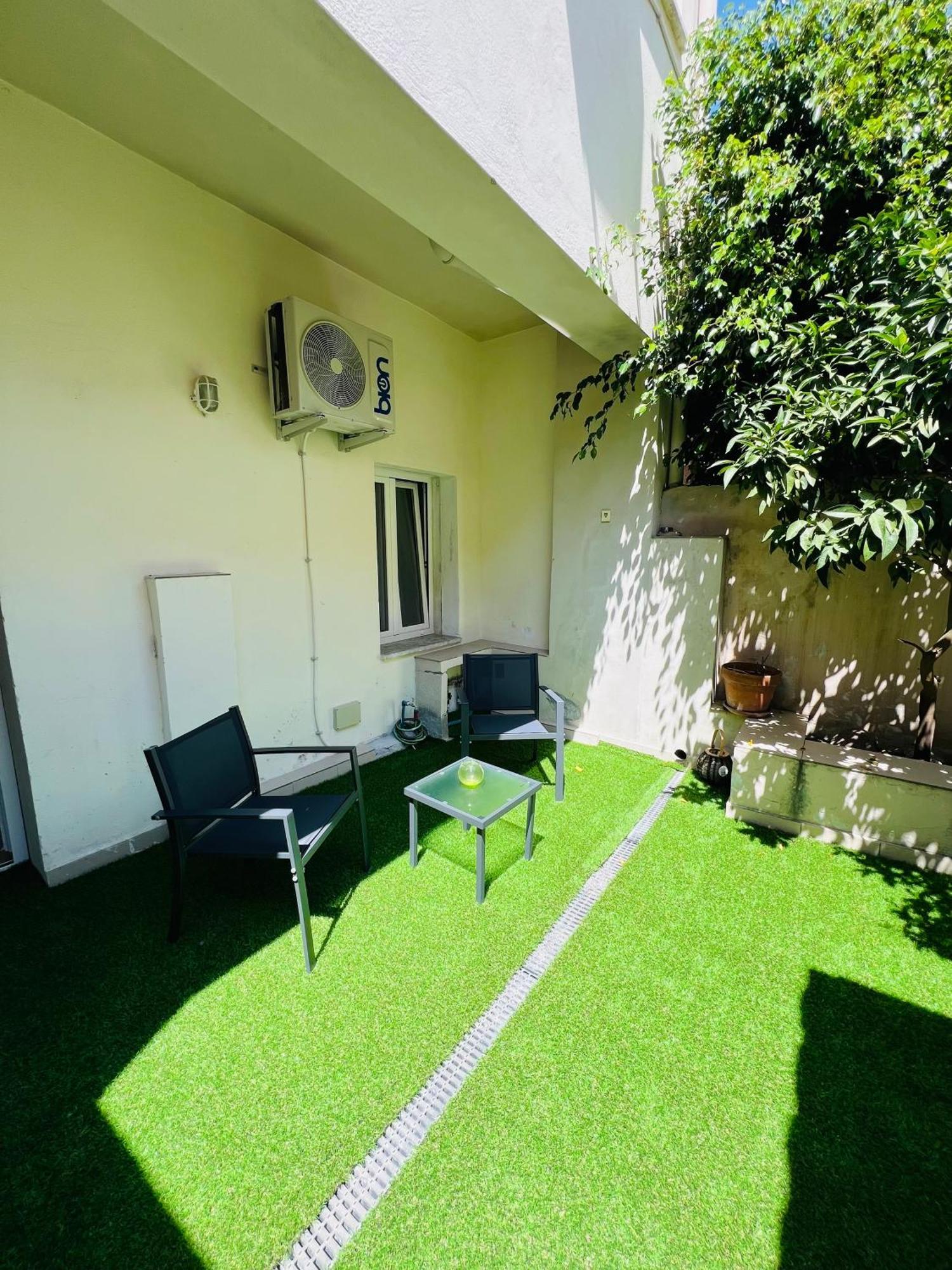 Les Chambres De Francoise Guest House أولبيا المظهر الخارجي الصورة