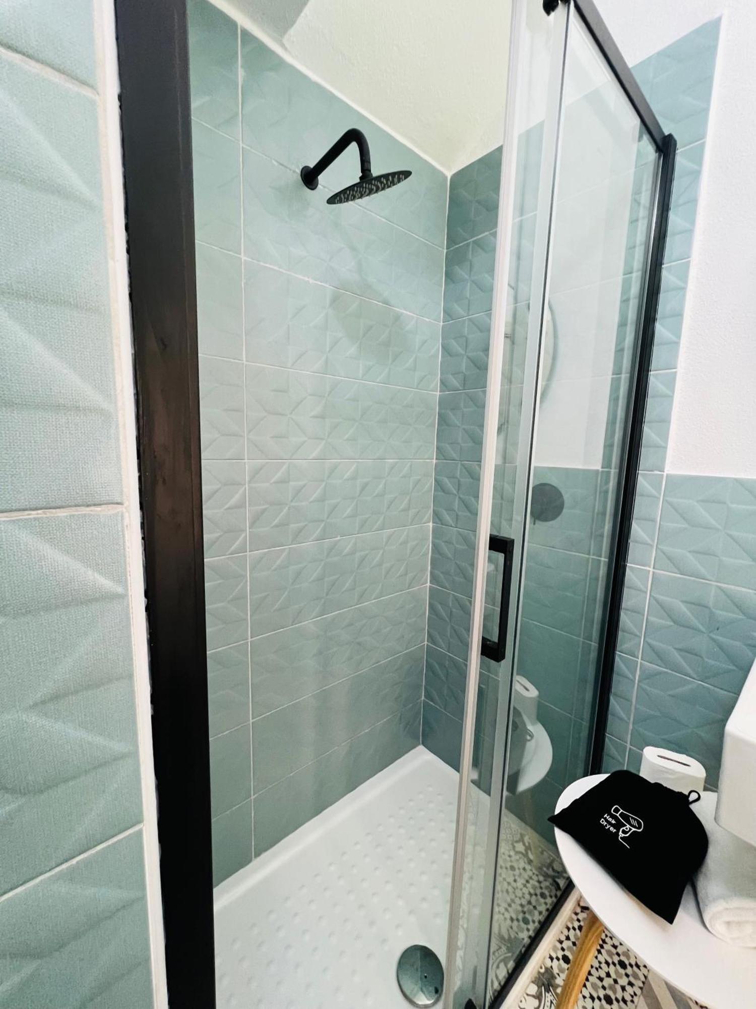 Les Chambres De Francoise Guest House أولبيا المظهر الخارجي الصورة